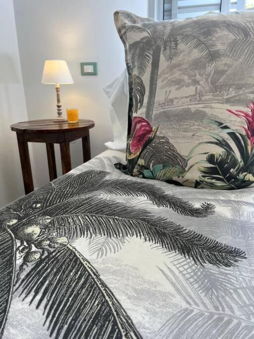Waterfront Paradise 2 Br; Stunning Sunsets ボラボラ エクステリア 写真